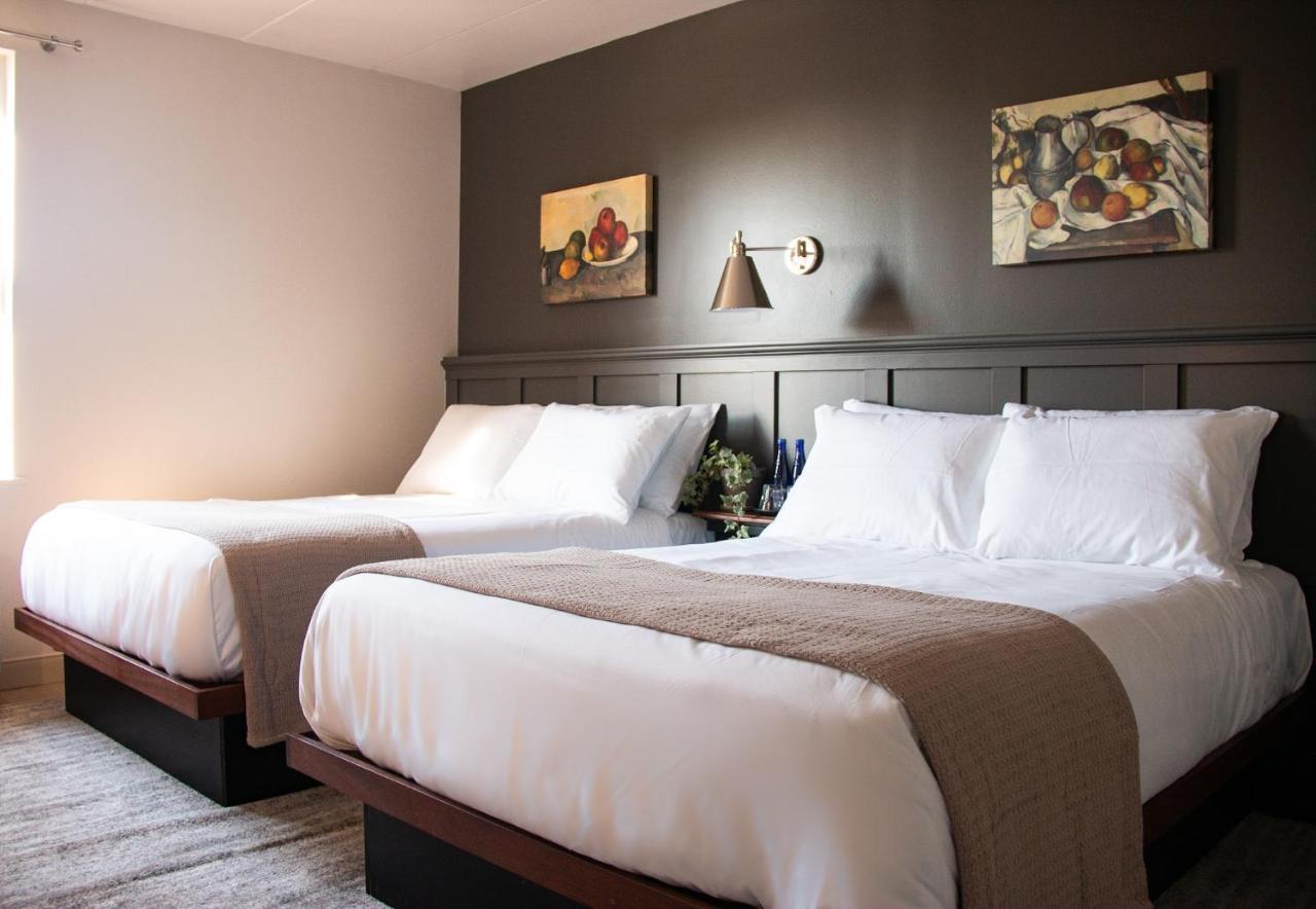 Meeting House Boutique Hotel Фолс Чърч Екстериор снимка